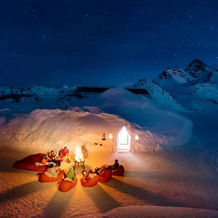 Abenteuer Iglu Nacht Glamping *